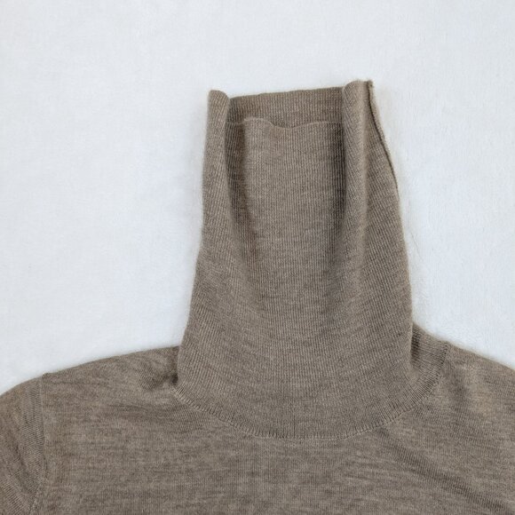 CO Essentials 100% cashmere turtleneck sweater - Picture 11 of 13